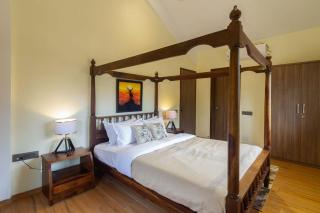 StayVista's Stars & Boulevards with Kids Zone, Gazebo Lawn, Stargazing Glass Ceiling, Indoor Activities - Mahabaleshwar - 3