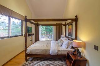 StayVista's Stars & Boulevards with Kids Zone, Gazebo Lawn, Stargazing Glass Ceiling, Indoor Activities - Mahabaleshwar - 4