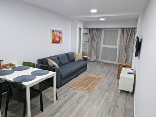 OLIMP Sea View Apartments - The Sunny Apartment - 8