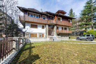 In centro a Courmayeur Mont Blanc - Courmayeur - 9