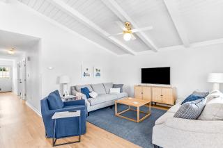 Golden Oasis - Oak Island - 8