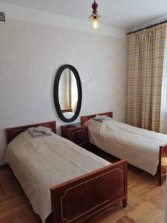 City Center Huge 3-Bedroom Apartment - 2