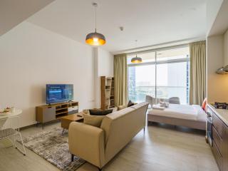 Luxury Studio with Pool View in Vibrant Community - Dubai - 4
