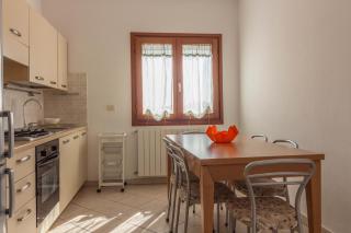 GuestHost Olbia Birght Flat with Terrace & Private Parking! - Olbia - 6