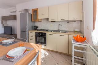 GuestHost Olbia Birght Flat with Terrace & Private Parking! - Olbia - 5