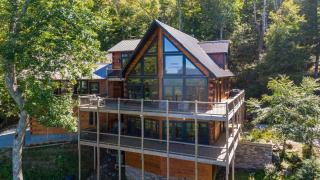 Rested Traveler - Blowing Rock - 0