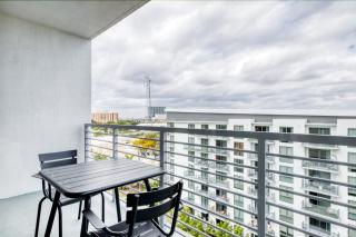 Little Havana 1br w pool gym near restaurants MIA-50 - 7