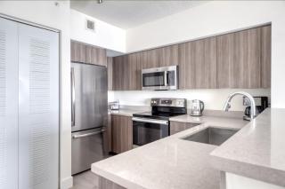 Little Havana 1br w pool gym near restaurants MIA-50 - 5