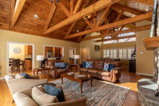 Moonlight Manor - Sugar Grove - 7