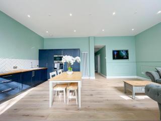 Beautiful 2BR, Private Entry in Vibrant Leith - Edinburgh - 5