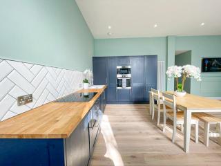 Beautiful 2BR, Private Entry in Vibrant Leith - Edinburgh - 9
