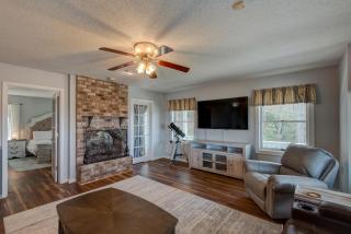 Hilltop Hideaway - Boone - 4
