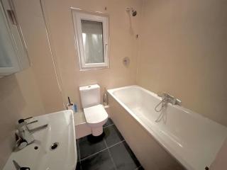 Spacious 2 bedroom apartment - London - 9