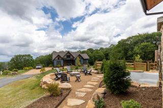 Soaring Hawk Lodge at Eagles Nest - 7
