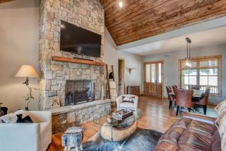 High Country Hideaway at Eagles Nest - Banner Elk - 2