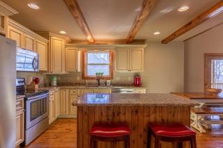 Skyland Cabin - Boone - 2