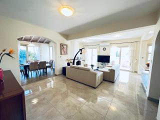 Beach Villa Elena - 2