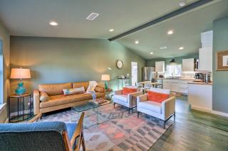 Modern Bentonville Home Mountain Bikers Paradise - 4