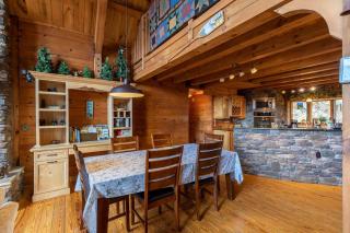 Beary Relaxing Cabin - 1