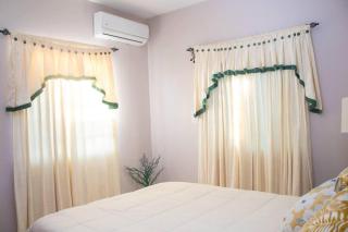Gorgeous 2-Bed Apartment 3 in St Johns cosy - Belmont - 6