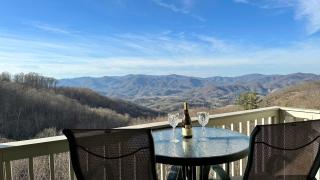 Blue Ridge Mountain Air Retreat with epic mountain views! - 5