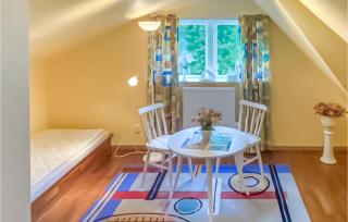 Beautiful Home In Hästveda With Kitchen - 2