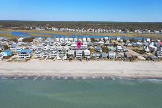 C & E By The Sea by Oak Island Accommodations - Oak Island - 5
