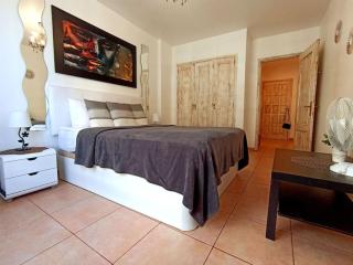 Diamantes holiday home, Los Cristianos, Heated Pool & AirCon - Arona - 4