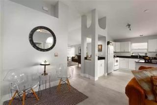 3 Bedrooms 2 Bathrooms Lindfields 3026 Bc - 6