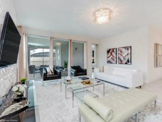 7 Bedroom- 6,5 Bathroom Solara Resort 9013 Em - Kissimmee - 9