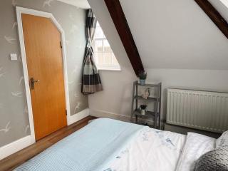 4 bed loft apartment overlooking historic town - 7
