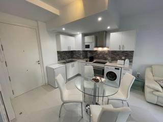 Calpe Beach I Apartments - 7