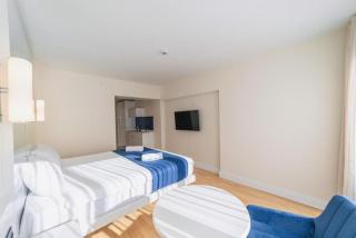 ORBI APARTMENTS с прекрасным видом на город и море - Batumi - 9