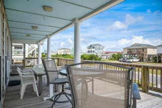 Beach Treat by Oak Island Accommodations - Oak Island - 4