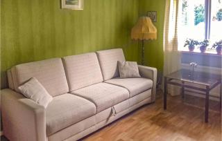 One-Bedroom Holiday Home In Roke - 4