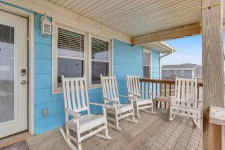 Cabana Boy by Oak Island Accommodations - 5