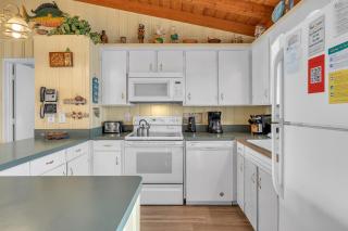 Cabana Boy by Oak Island Accommodations - Oak Island - 1