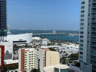 Comfortable Studio with King Bed and Queen Sofa-bed - Miami - 6