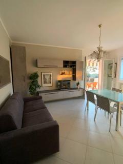 Elena Apartment - View Lake - Private Garage - 9