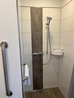 Schöne Ferienwohnung mit eigenem Stellplatz - Detmold - 2