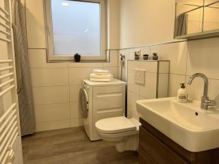 Schöne Ferienwohnung mit eigenem Stellplatz - Detmold - 3