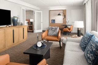 Sheraton Milwaukee Brookfield - 4