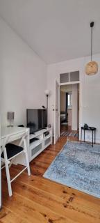 Charming Central Apartment To Rent - 7