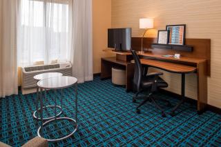 Fairfield Inn & Suites by Marriott St. Louis Westport - 2