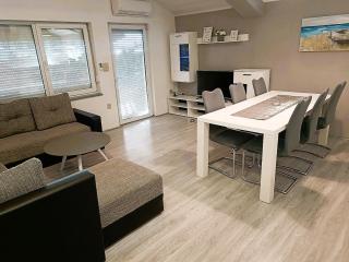 Apartment Sofia, 200 m from the beach - Bibinje - 4