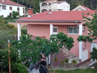 Seaside holiday house Mali Iz (Iz) - 17536 - Veli Iž - 0