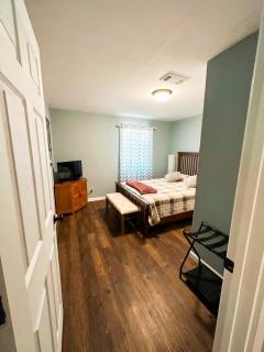 Rayburn's Drowsy Lane Retreat - - 6