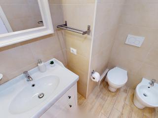 Bel appartement avec terrasse, piscine, parking et WiFi - FR-1-196-321 - Menton - 1