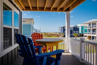 All Decked Out by Oak Island Accommodations - Oak Island - 2