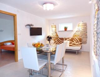 Apartments Sam - Medulin - 1